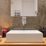 Galera - 2 Bedrooms, Pool And Gym In Lapa * ליסבון