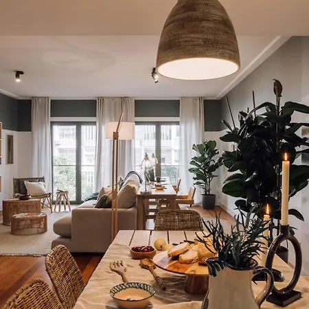 Galera - 2 Bedrooms, Pool And Gym In Lapa ליסבון